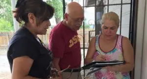 Photo: Parents in the Texas Rio Grande Valley conducting door-to-door parent surveys